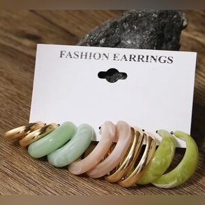5 Pair Multicolor Gold Hoop Earring Set Pastel Resin Lightweight Chic Ear Stack
